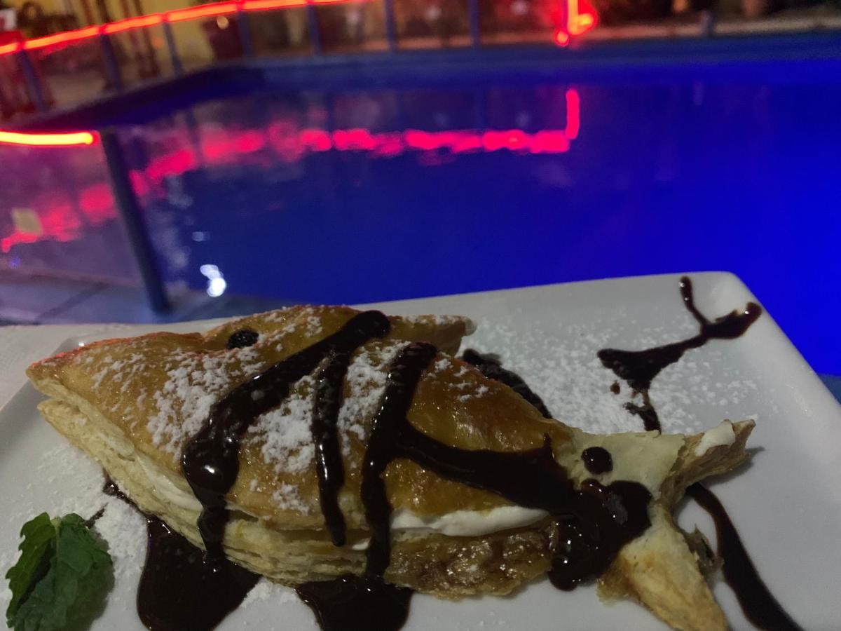 马任加可可酒店及餐厅 马哈赞加 外观 照片